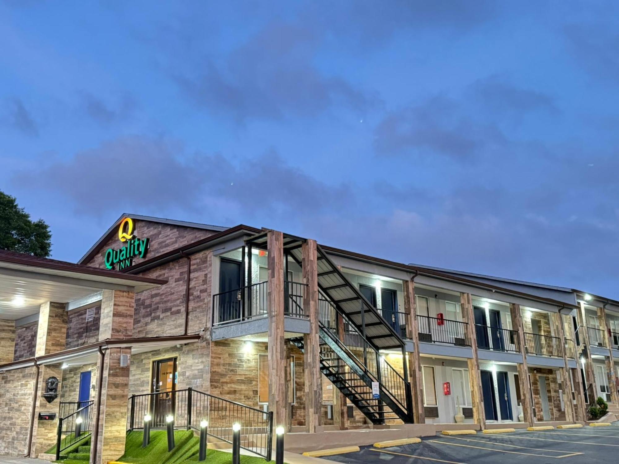 Quality Inn Crestview Buitenkant foto